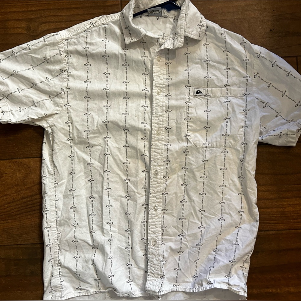 Quiksilver White Short Sleeve Button-Down Shirt with Black Script Pattern